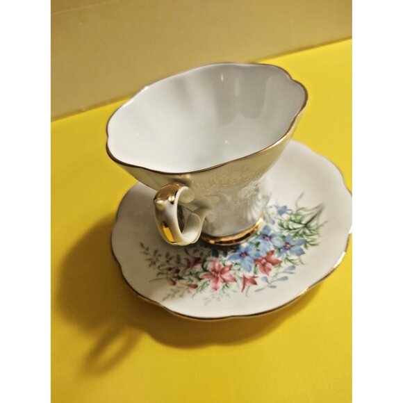 Royal Albert Chelsea Shape Tea Cup Set Friendship Series "Larkspur" - Picture 5 of 11